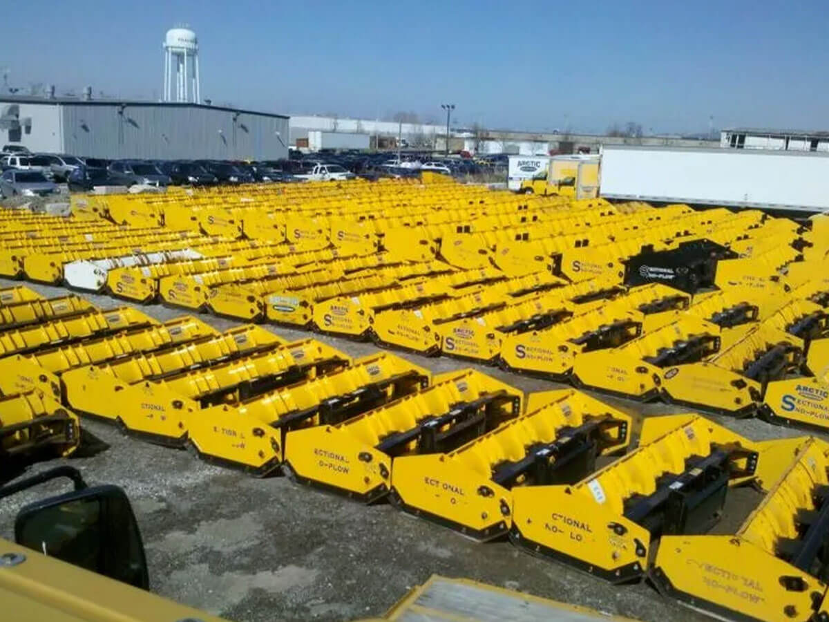 Arctic Sectional Sno-Pushers in lot
